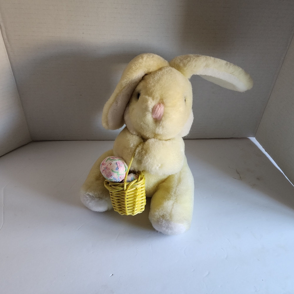 VHTF Vintage 1980s Playful Pals Easter Plush made Exclusively for Mervyn's